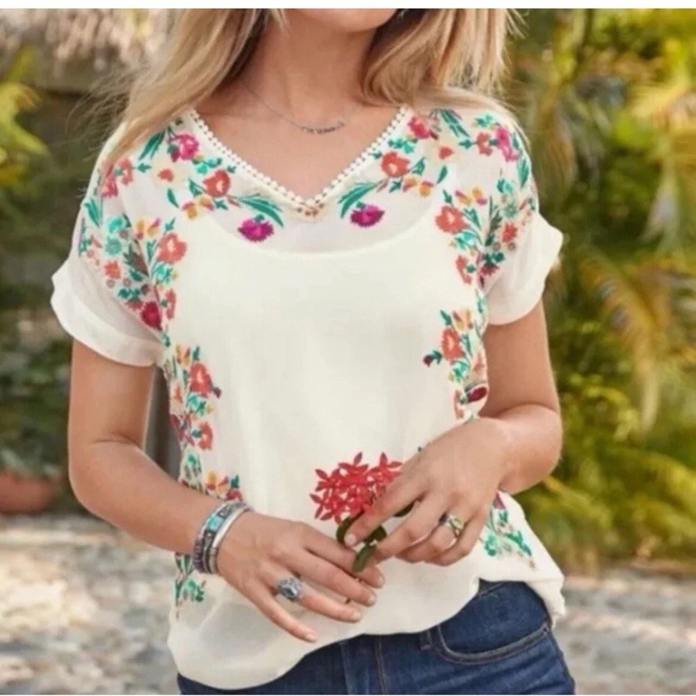 Sundance Catalog Tell Your Story Embroidered Top Size Medium